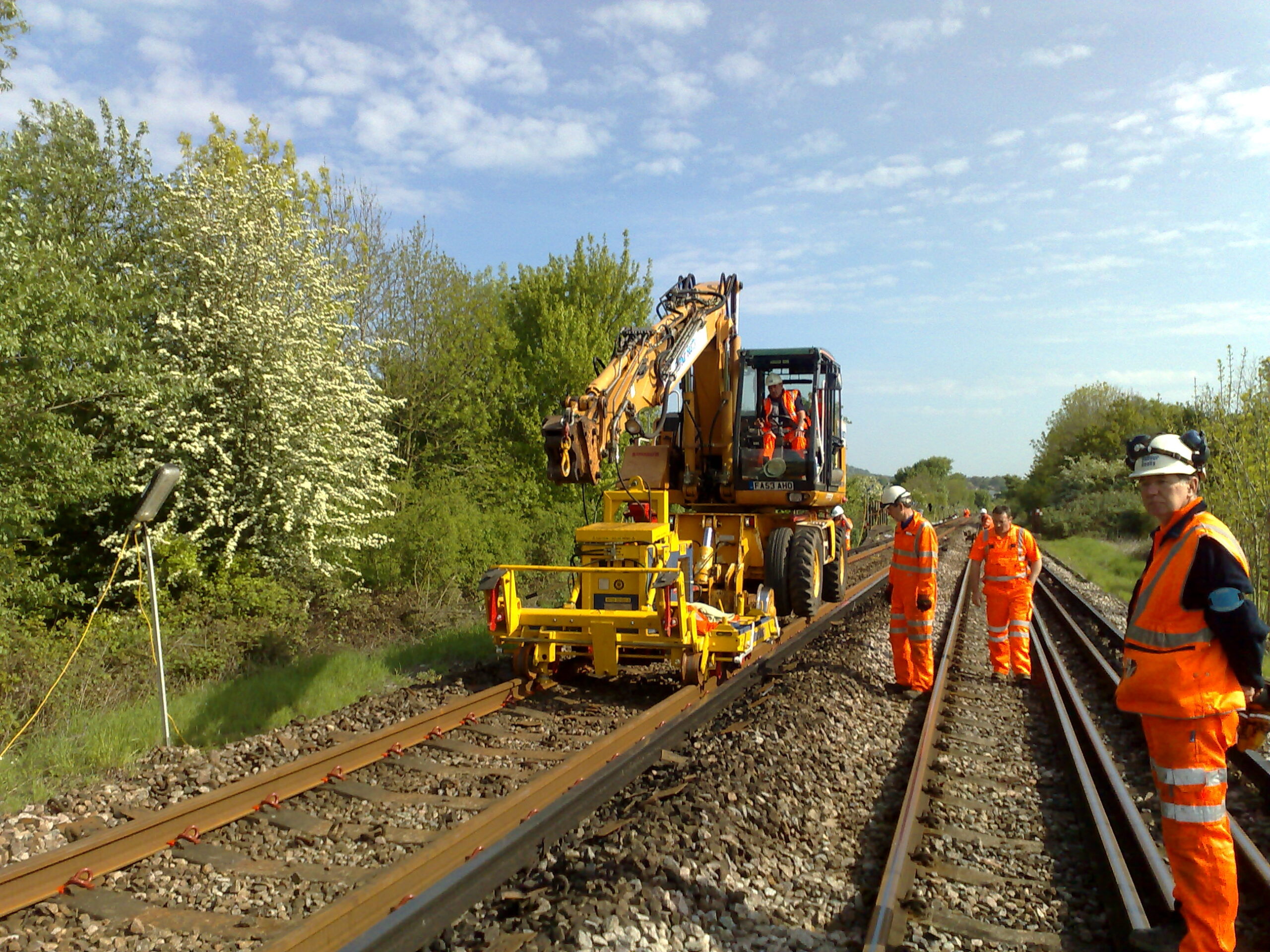 assembling of railway tracks